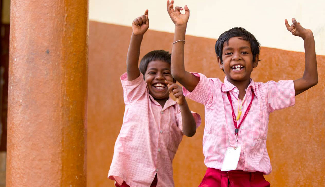 Volunteers supporting IAHV humanitarian projects