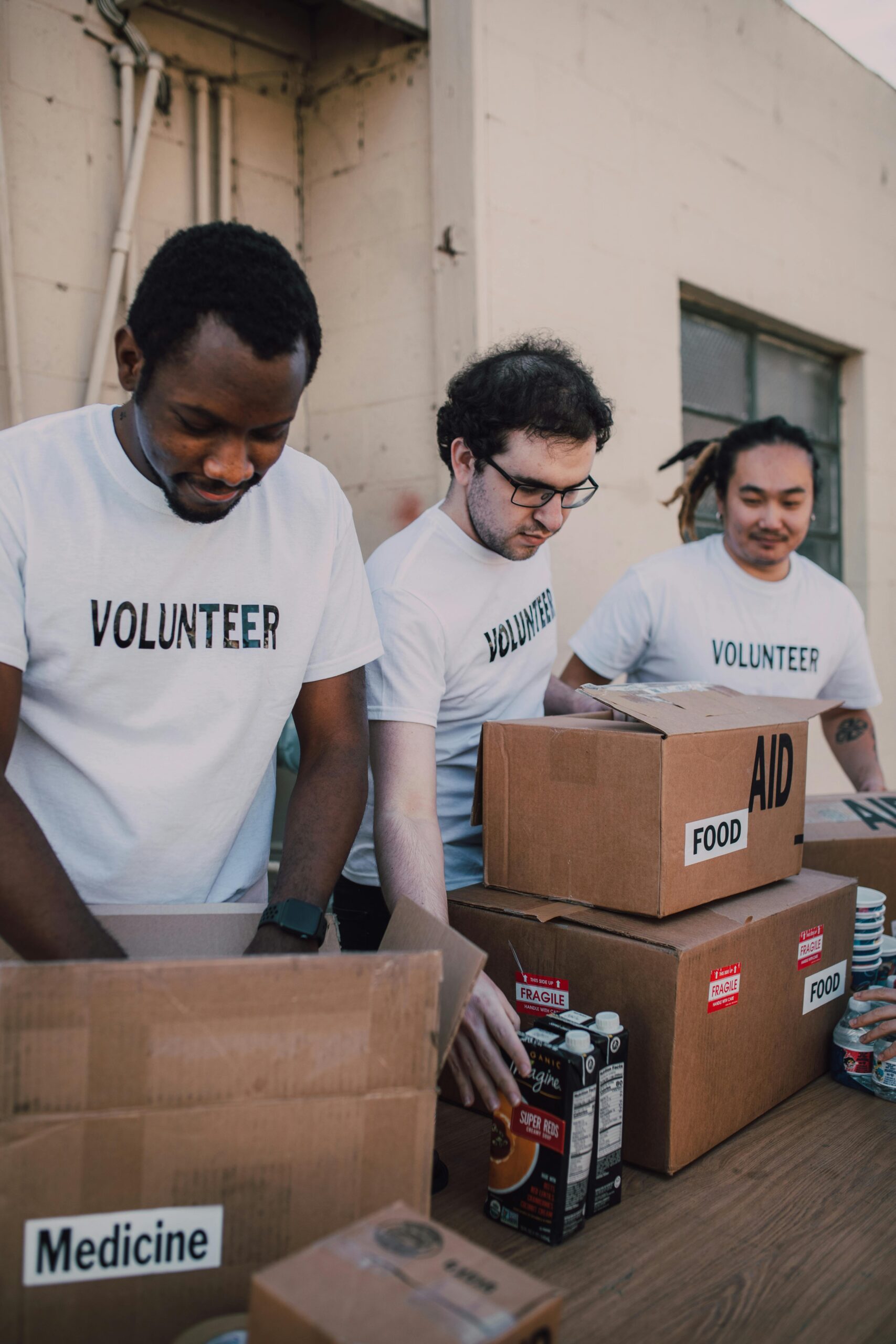 A corporate team volunteering together